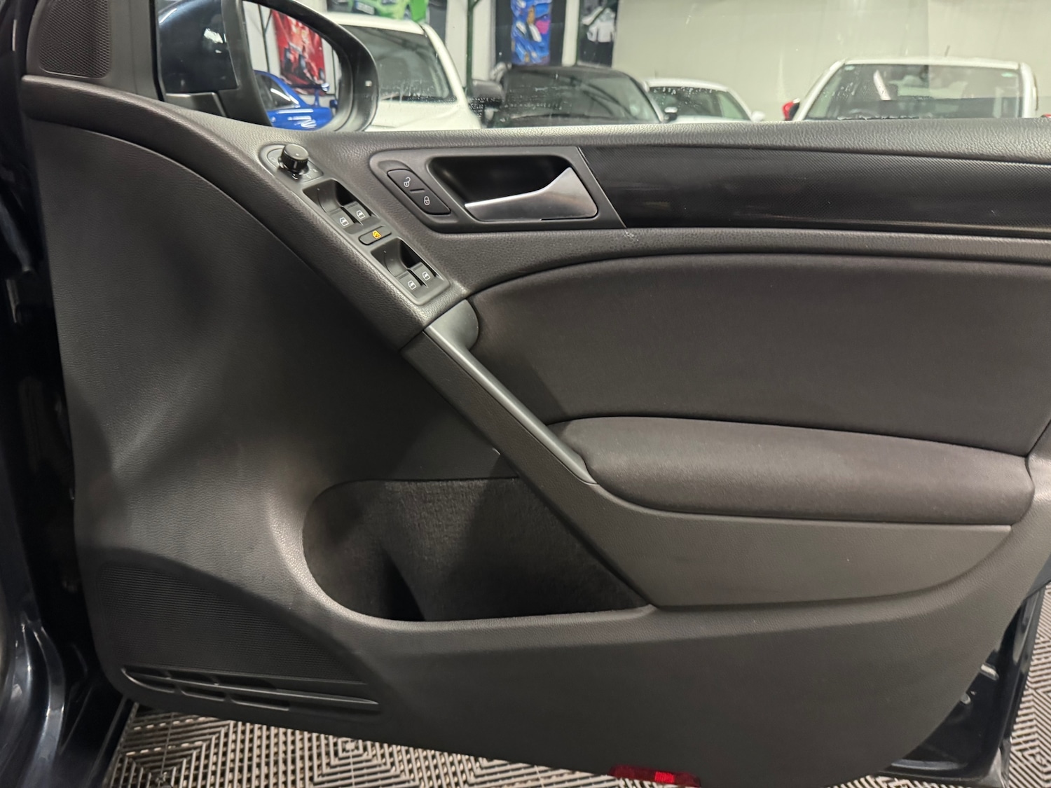 Used Volkswagen Golf 2012 for sale - 77357500: Photo 60