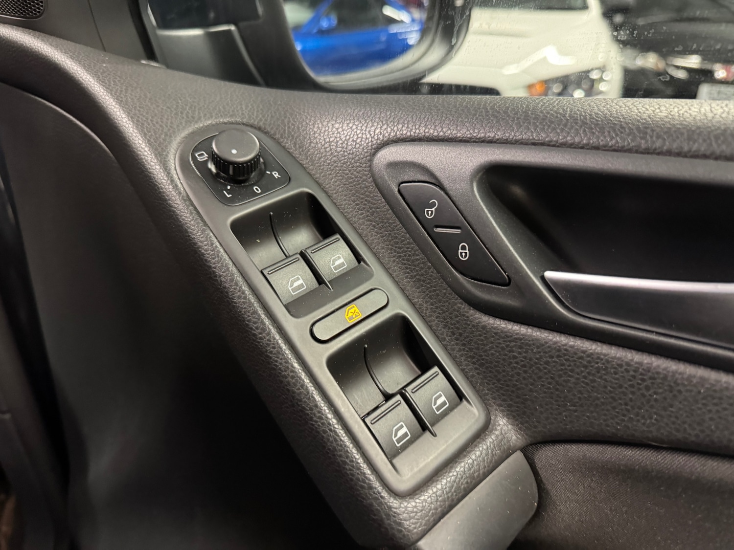 Used Volkswagen Golf 2012 for sale - 77357500: Photo 61