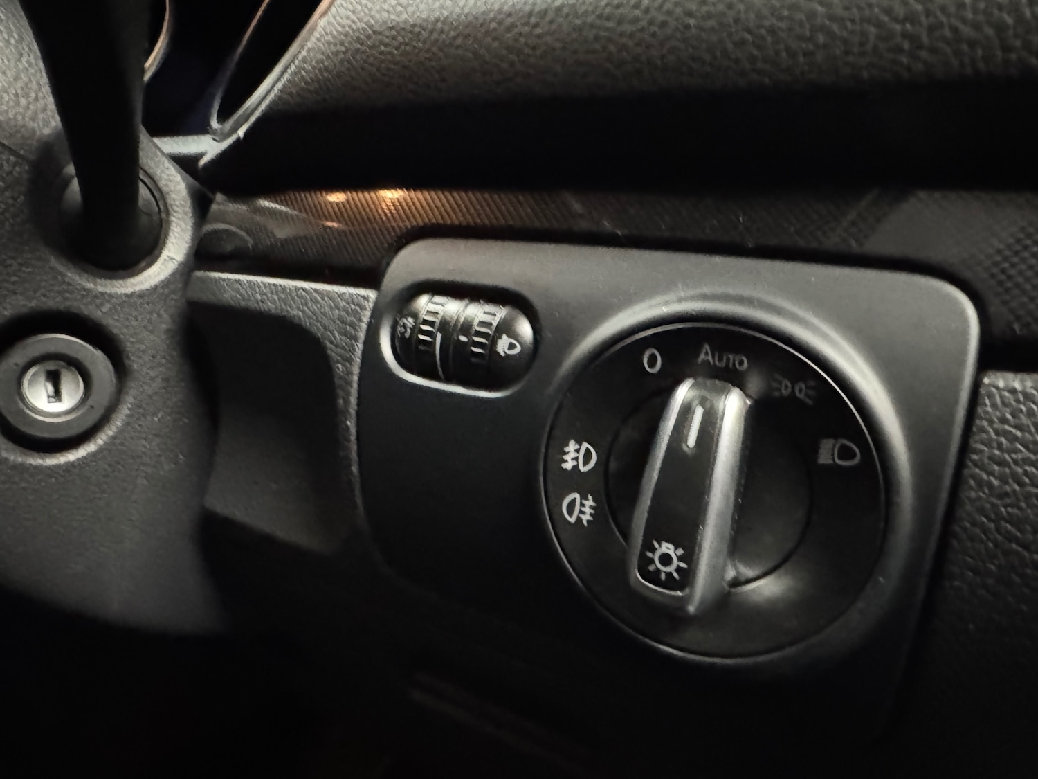 Used Volkswagen Golf 2012 for sale - 77357500: Photo 65