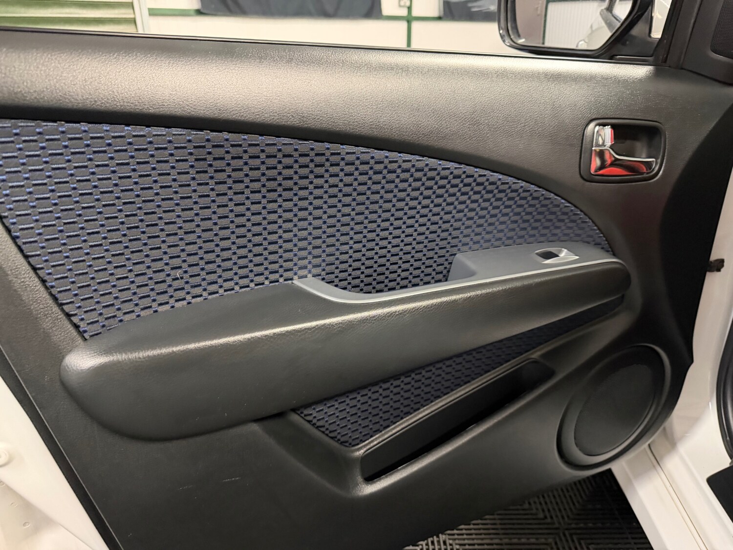 Used Mitsubishi Airtrek 2020 for sale - 77782132: Photo 65