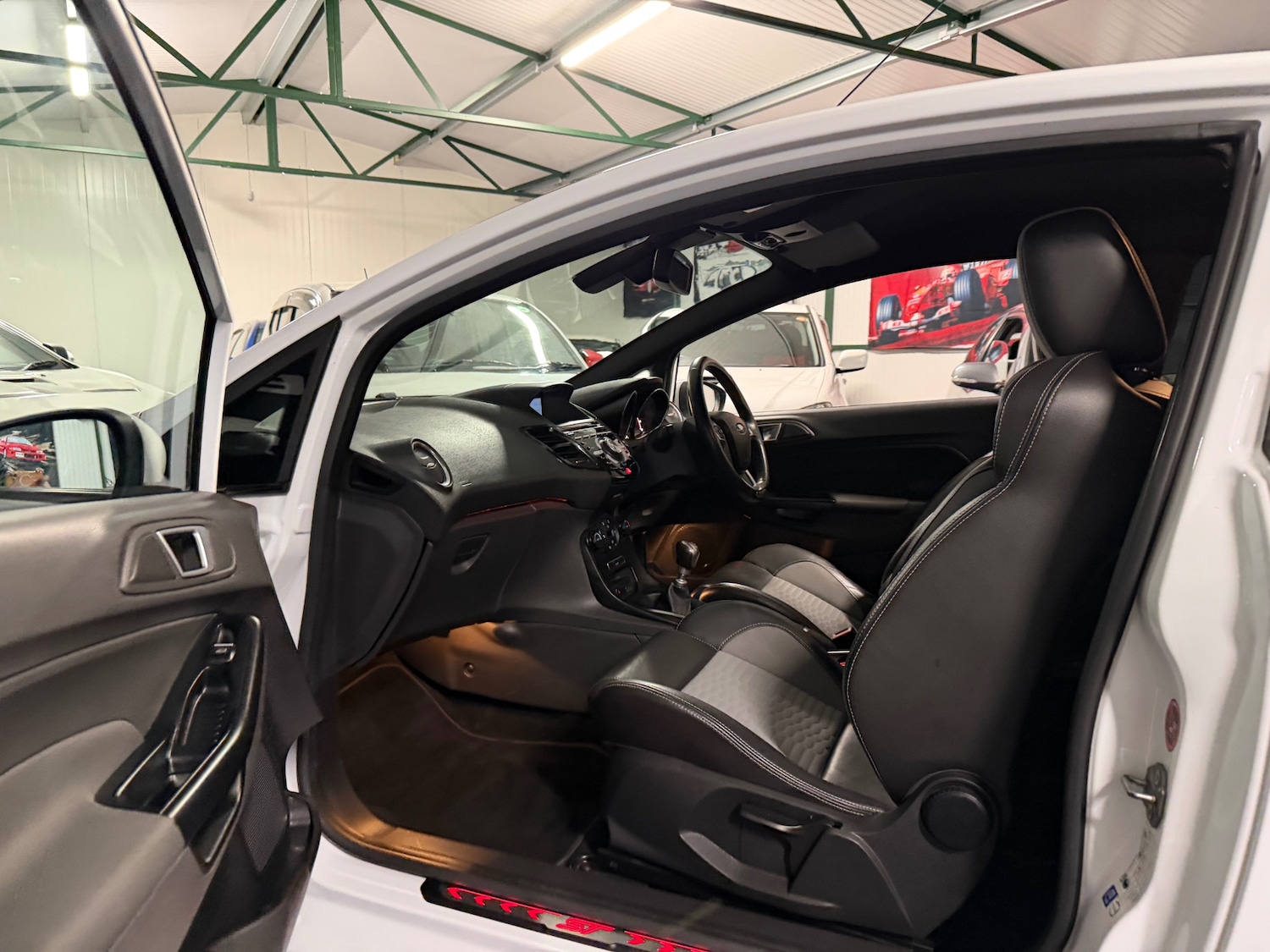 Used Ford Fiesta 2015 for sale - 77891537: Photo 78