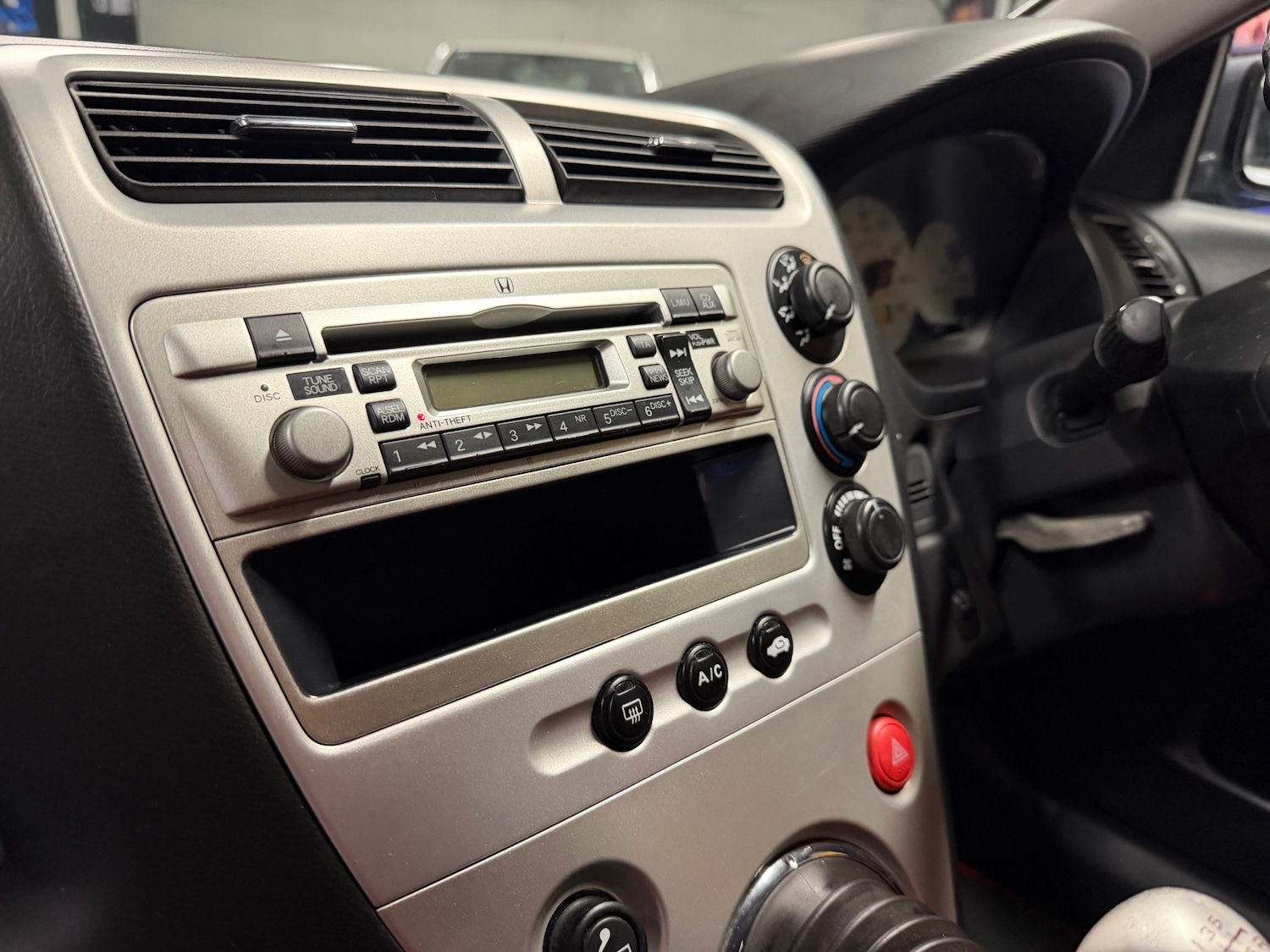 Used Honda Civic 2004 for sale - 77750396: Photo 12