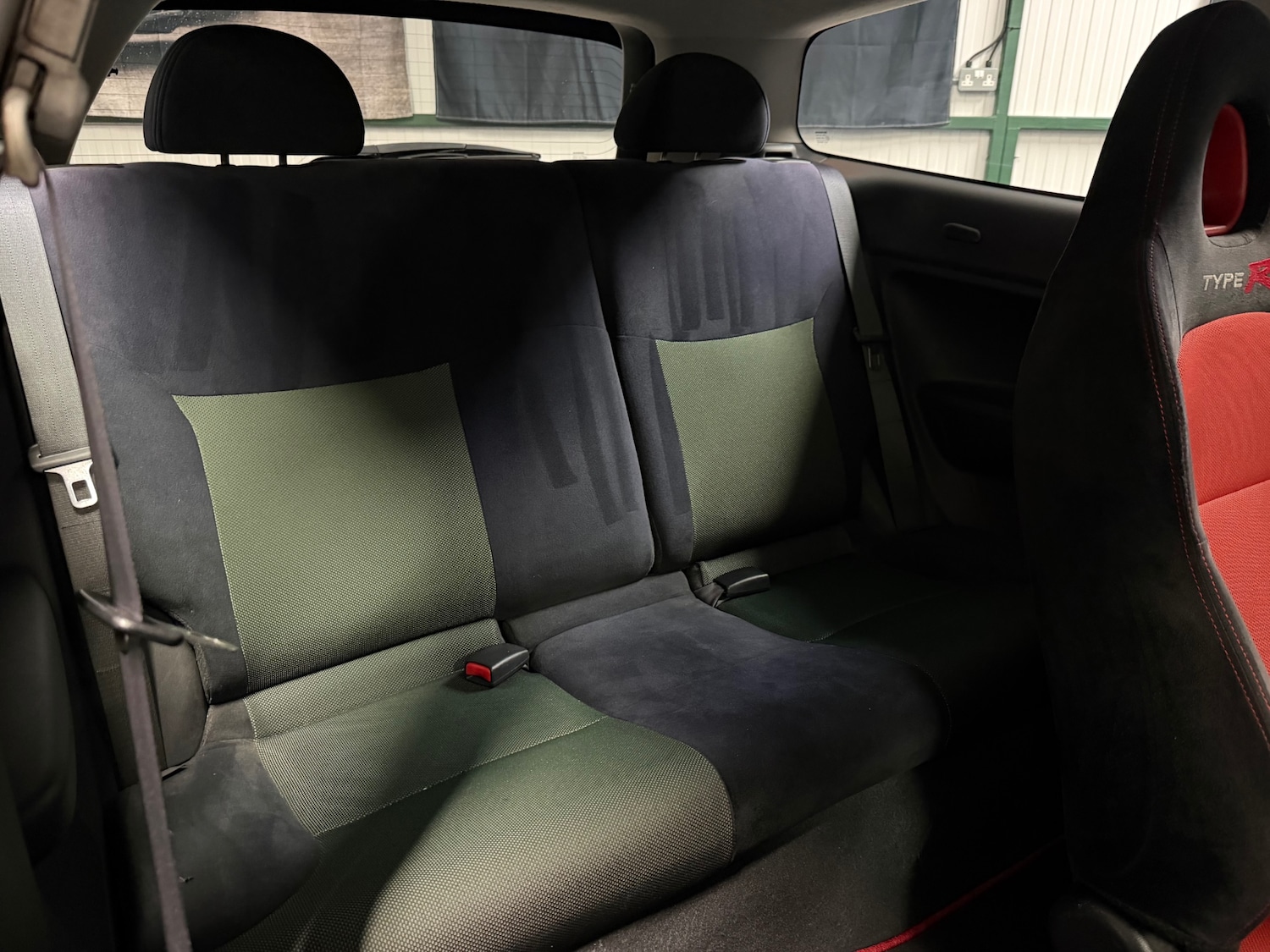 Used Honda Civic 2004 for sale - 77750396: Photo 13