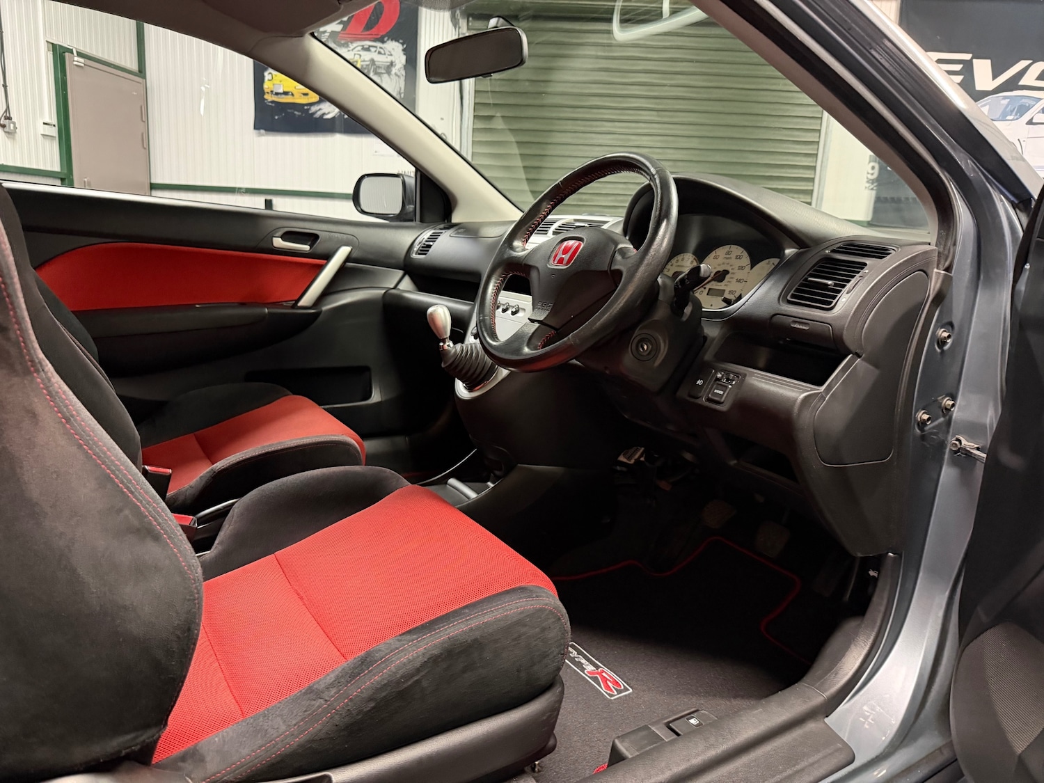 Used Honda Civic 2004 for sale - 77750396: Photo 60