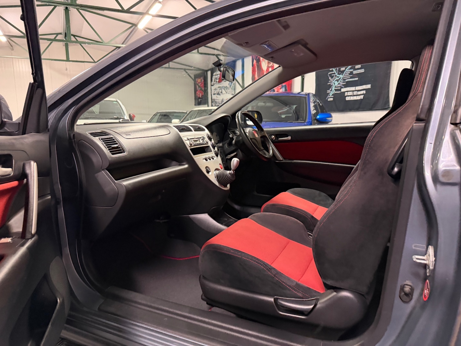 Used Honda Civic 2004 for sale - 77750396: Photo 74