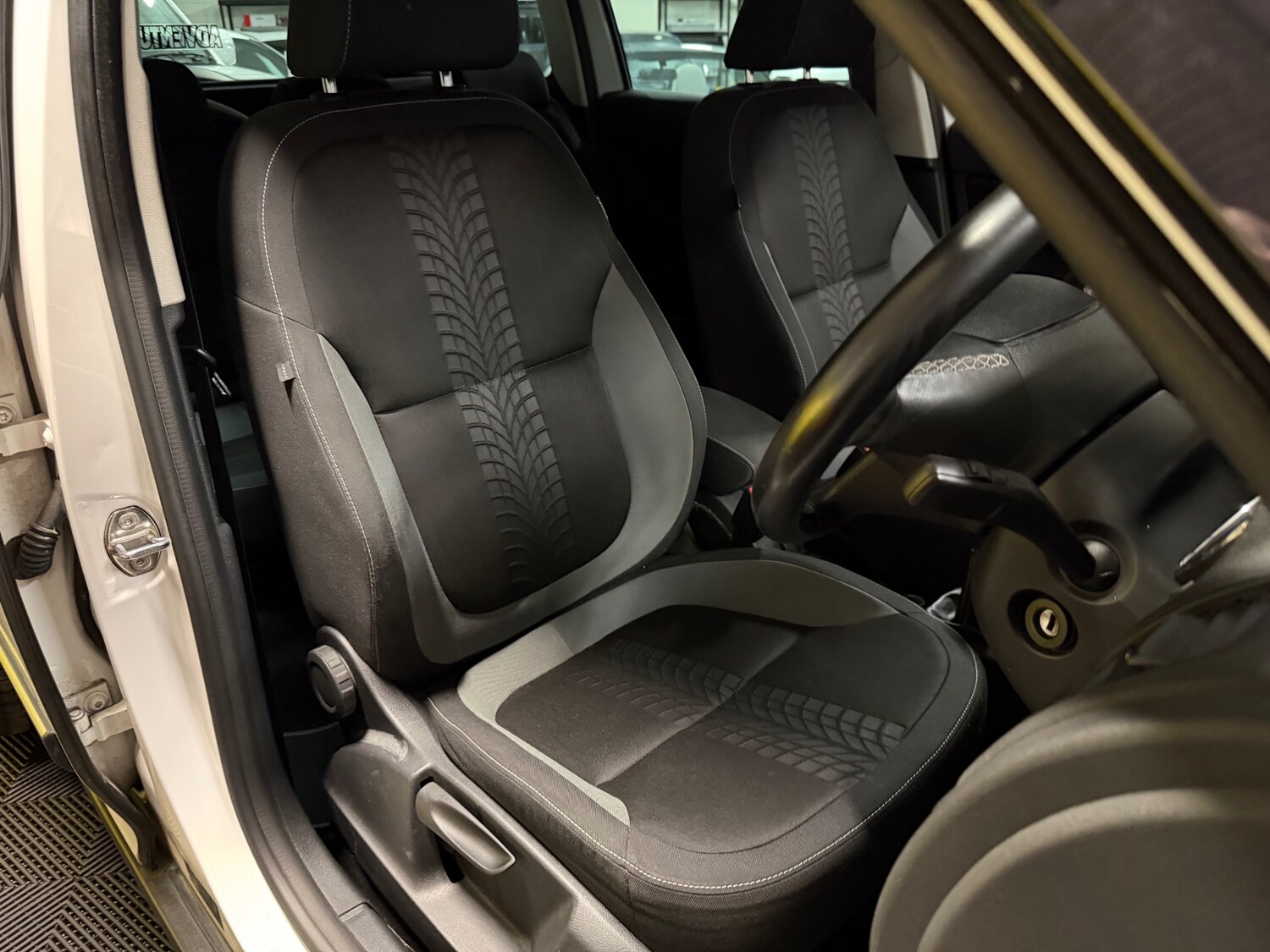 Used Skoda Yeti 2013 for sale - 77822730: Photo 55