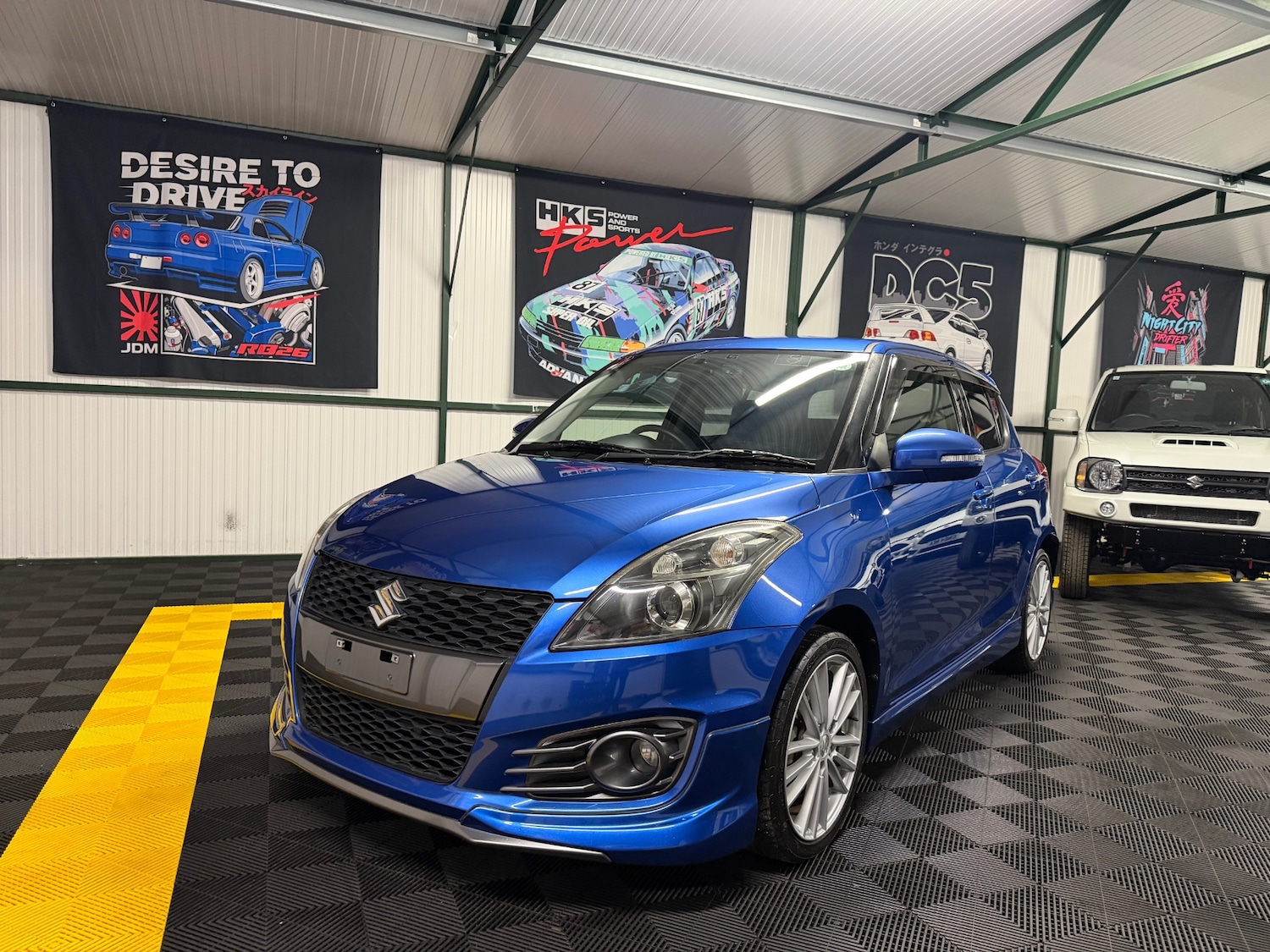 Used Suzuki Swift 2012 for sale - 78062334: Photo 2