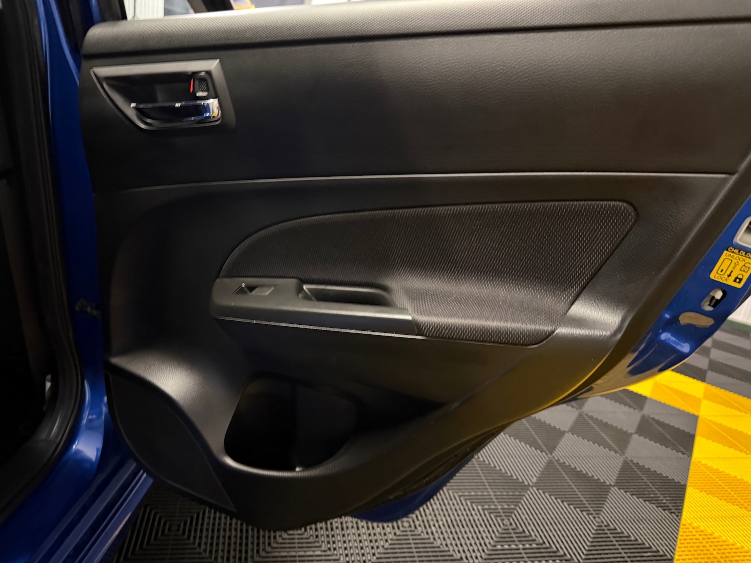 Used Suzuki Swift 2012 for sale - 78062334: Photo 64