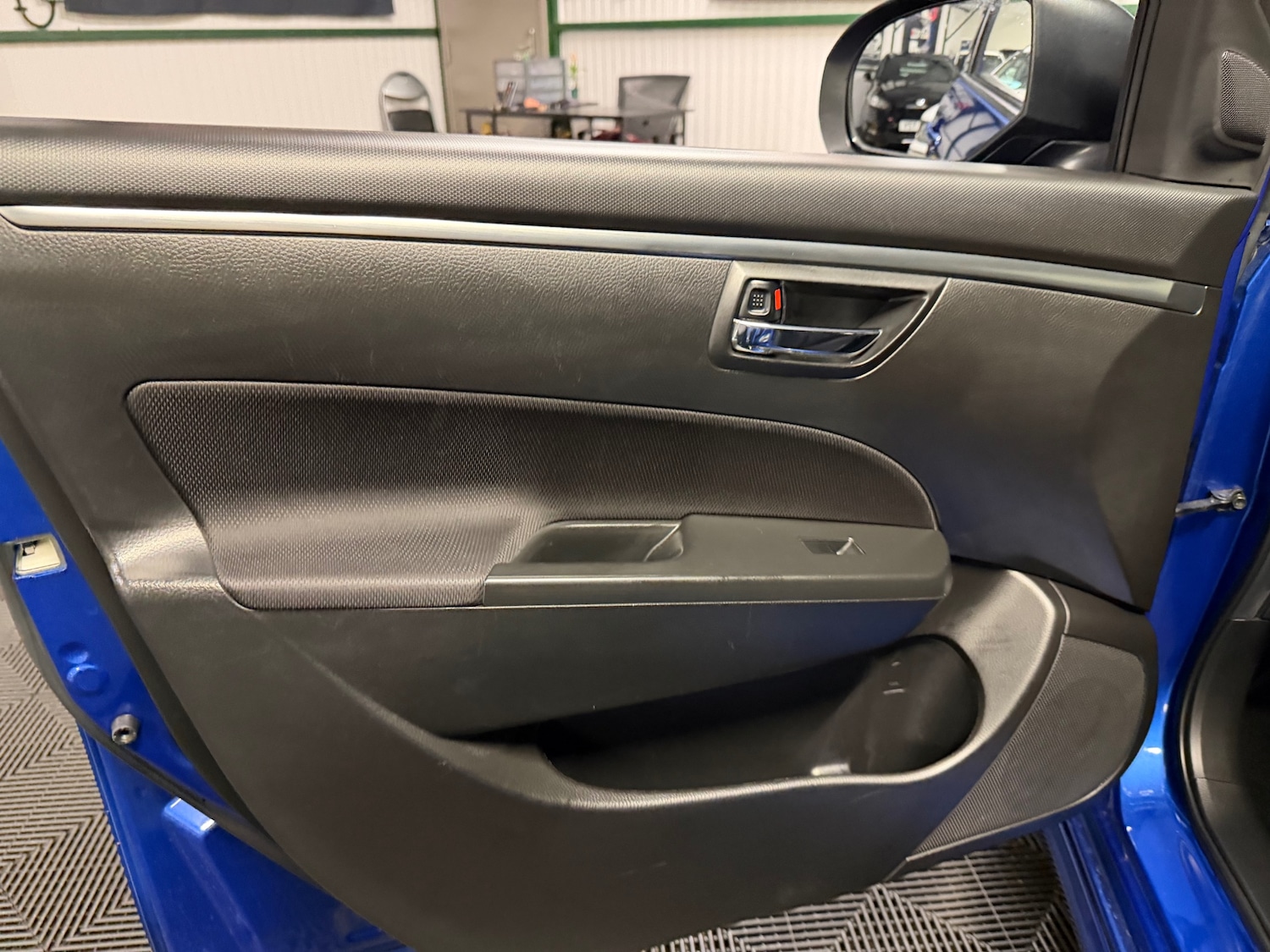 Used Suzuki Swift 2012 for sale - 78062334: Photo 71