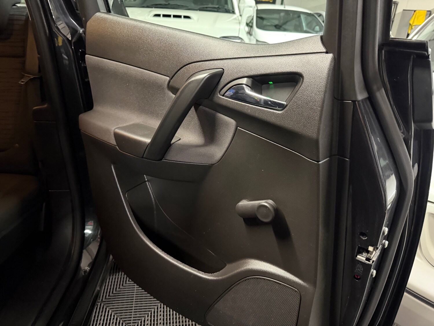 Used Vauxhall Meriva 2015 for sale - 78146116: Photo 61