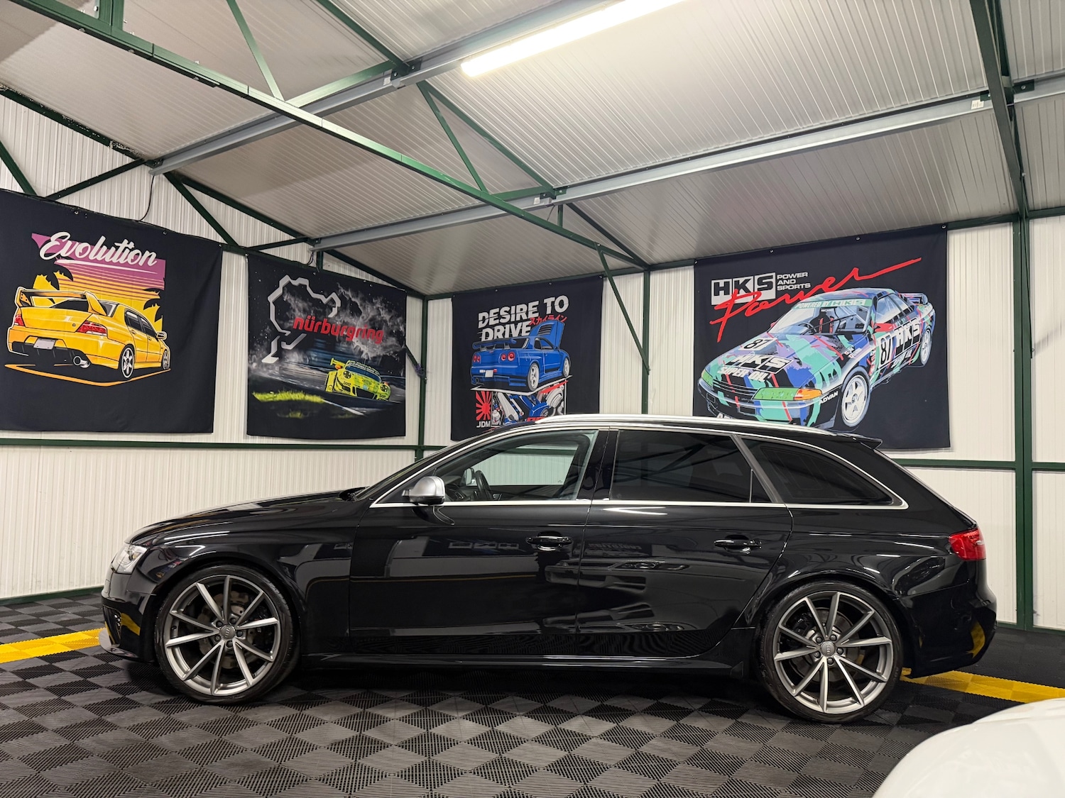 Used Audi RS4 2013 for sale - 78114989: Photo 32