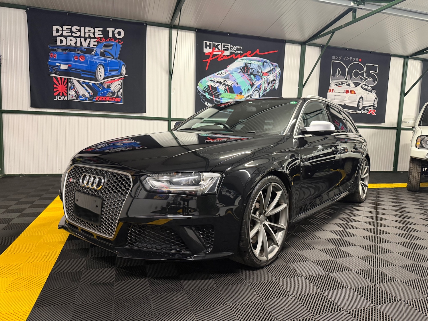 Used Audi RS4 2013 for sale - 78114989: Photo 42