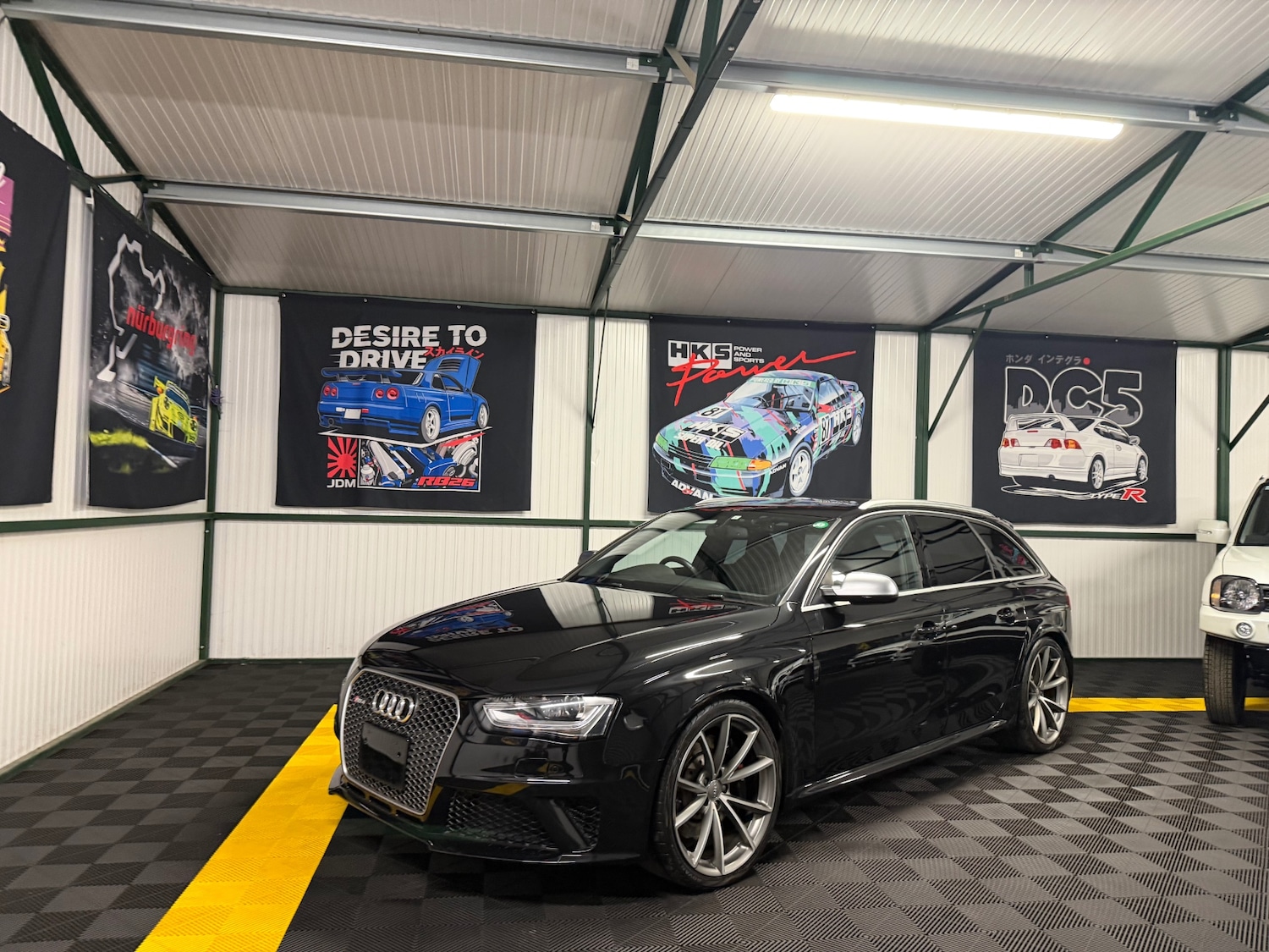 Used Audi RS4 2013 for sale - 78114989: Photo 45