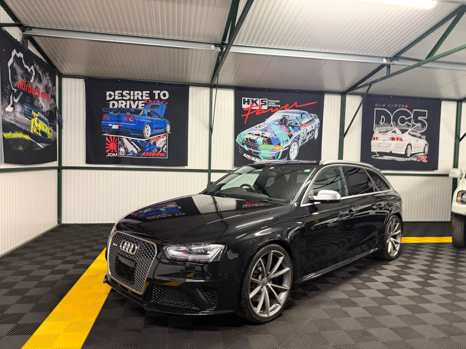 Used Audi RS4 2013 for sale - 78114989: Photo 46