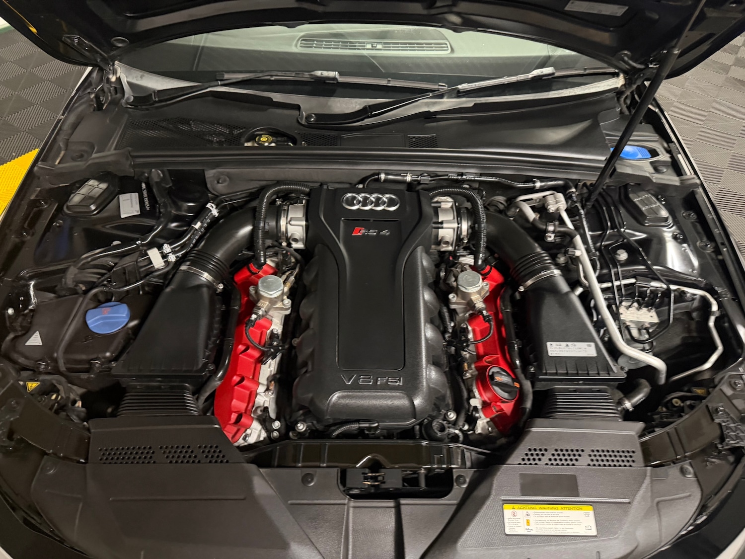 Used Audi RS4 2013 for sale - 78114989: Photo 89