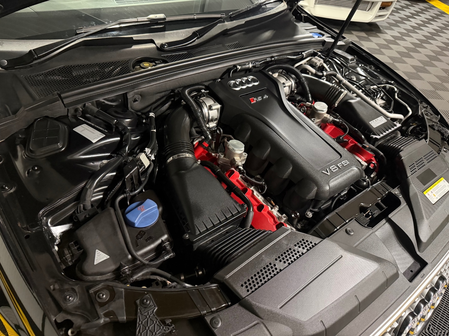 Used Audi RS4 2013 for sale - 78114989: Photo 91