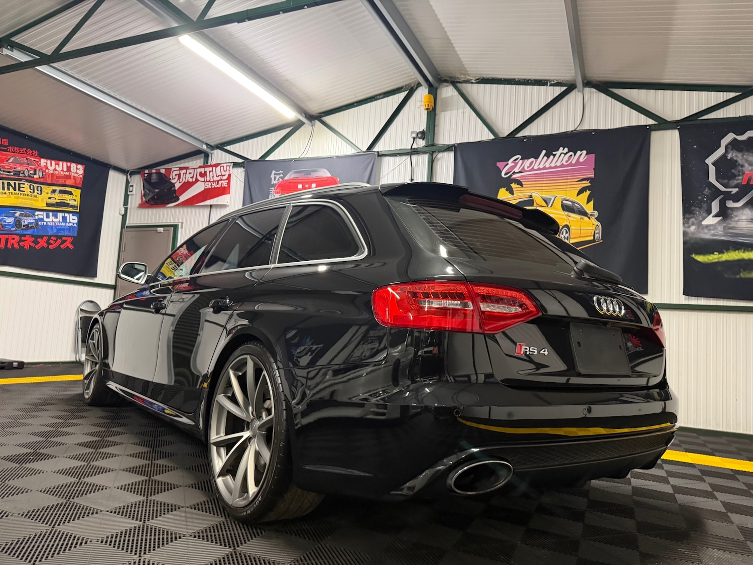 Used Audi RS4 2013 for sale - 78114989: Photo 98