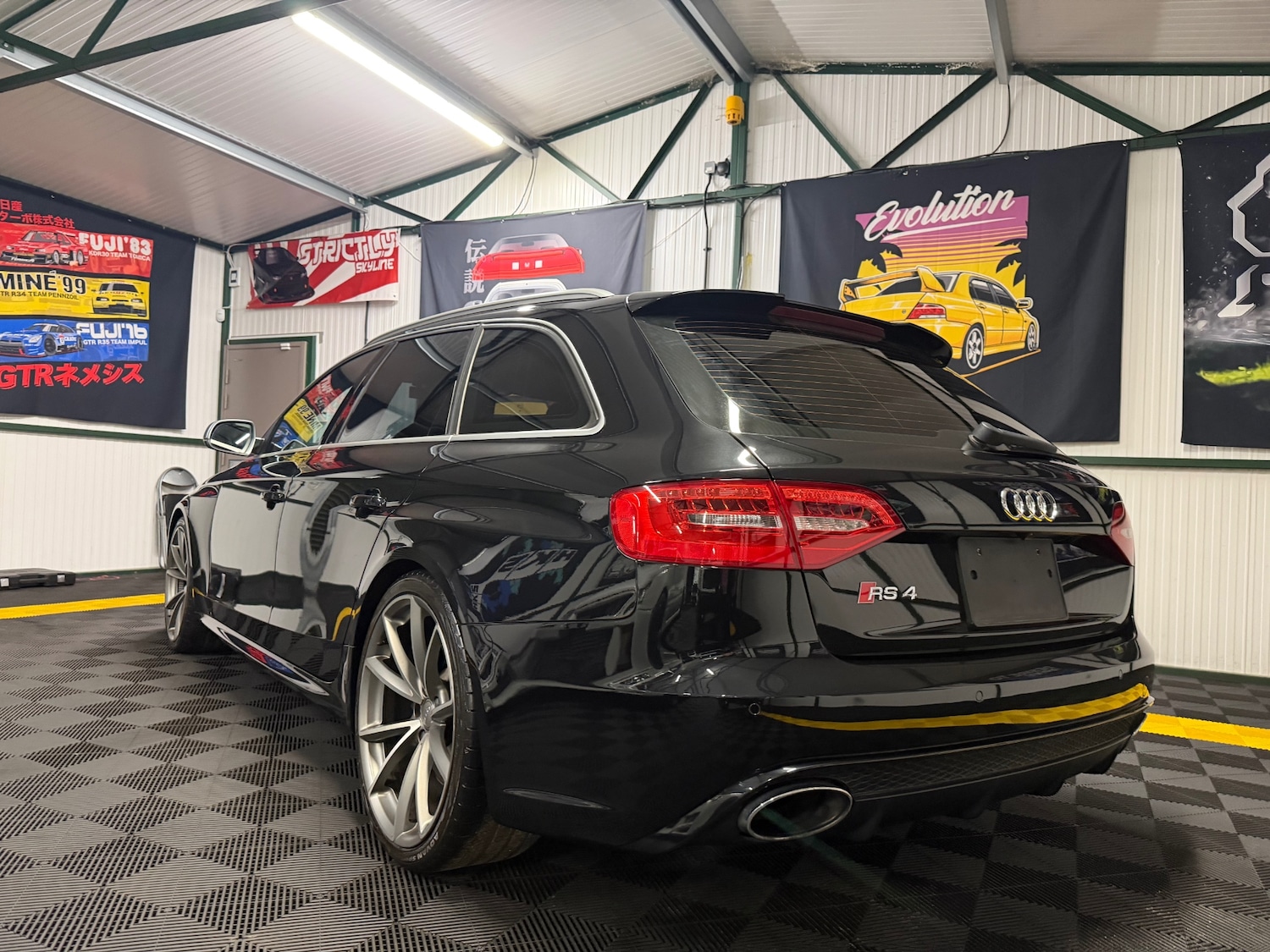 Used Audi RS4 2013 for sale - 78114989: Photo 99