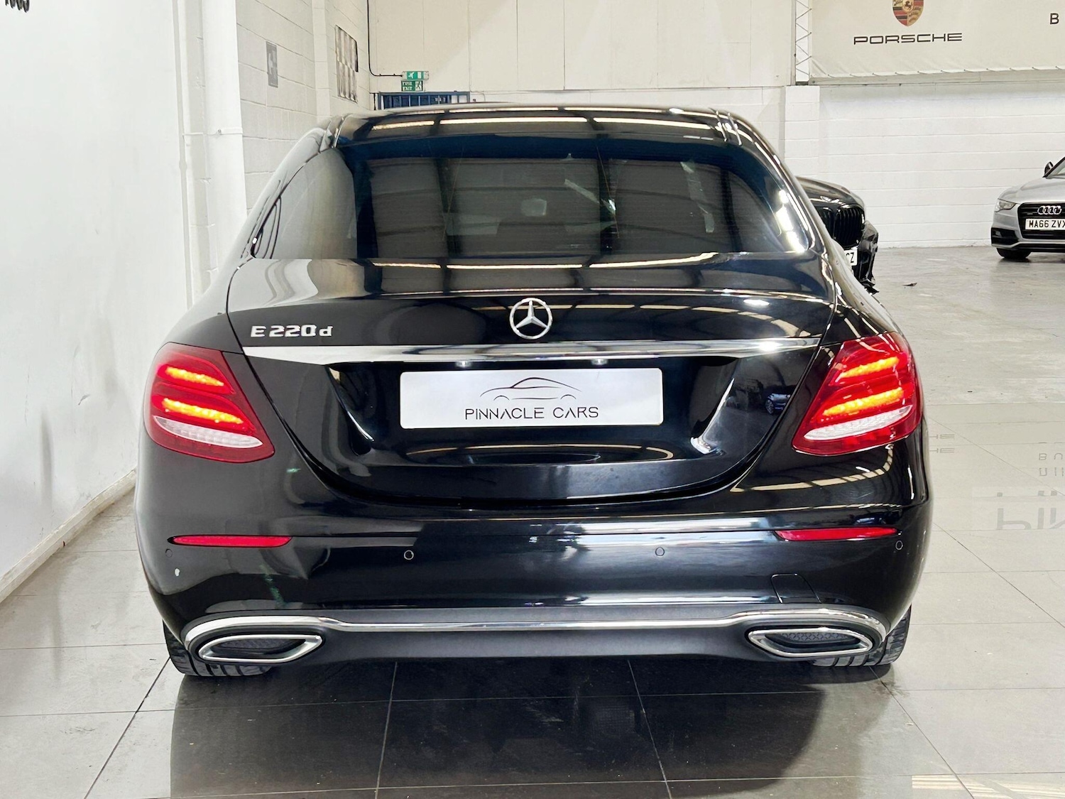 Used Mercedes-Benz E Class 2017 for sale - 78019857: Photo 8