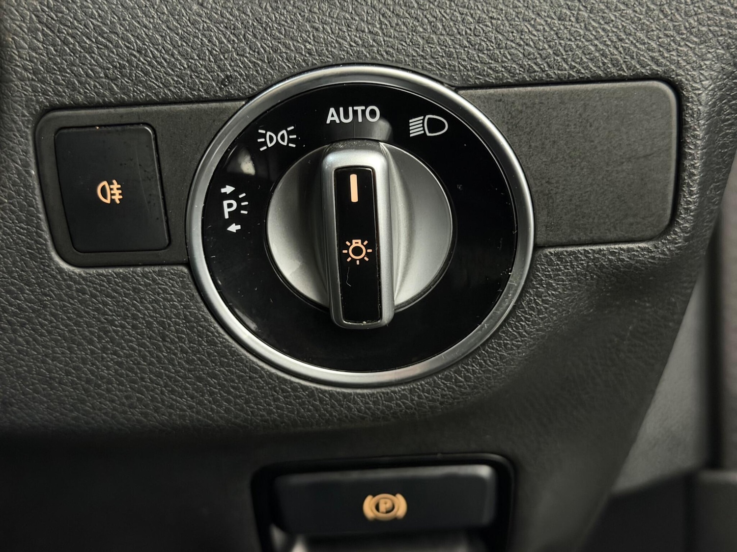 Used Mercedes-Benz GLA 2017 for sale - 77306352: Photo 28