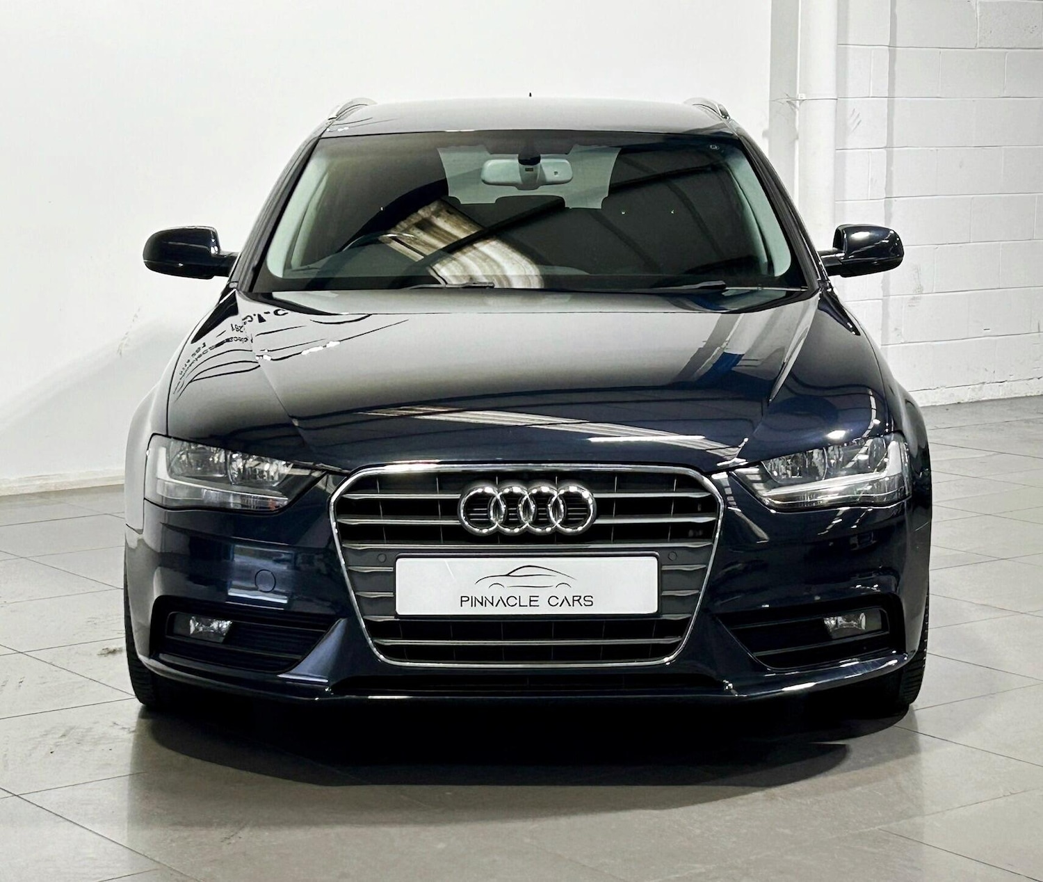 Used Audi A4 2015 for sale - 76765205: Photo 2
