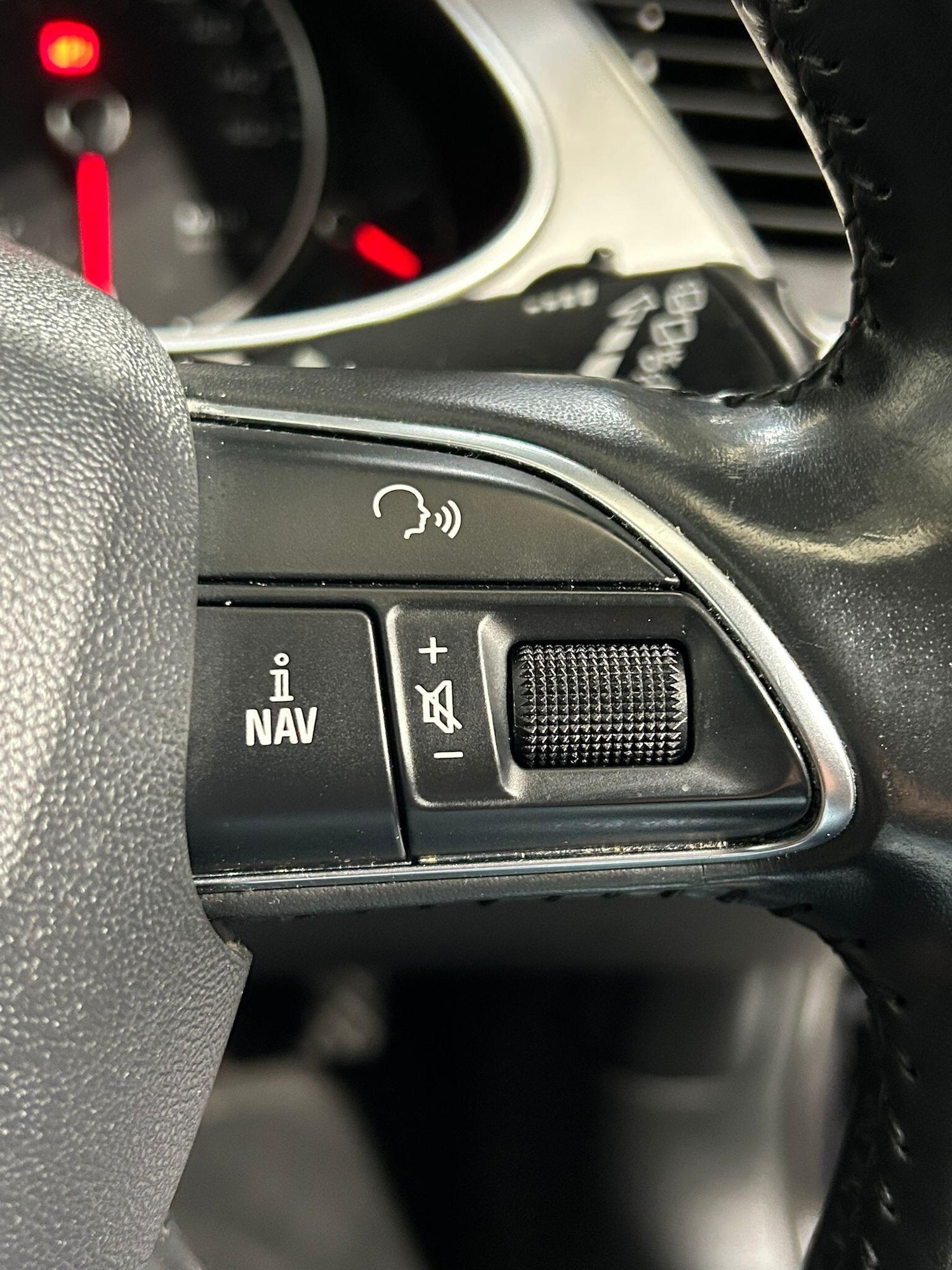 Used Audi A4 2015 for sale - 76765205: Photo 25