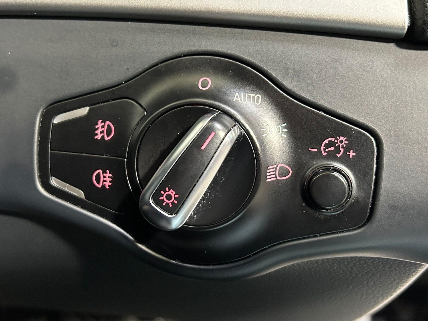 Used Audi A4 2015 for sale - 76765205: Photo 27