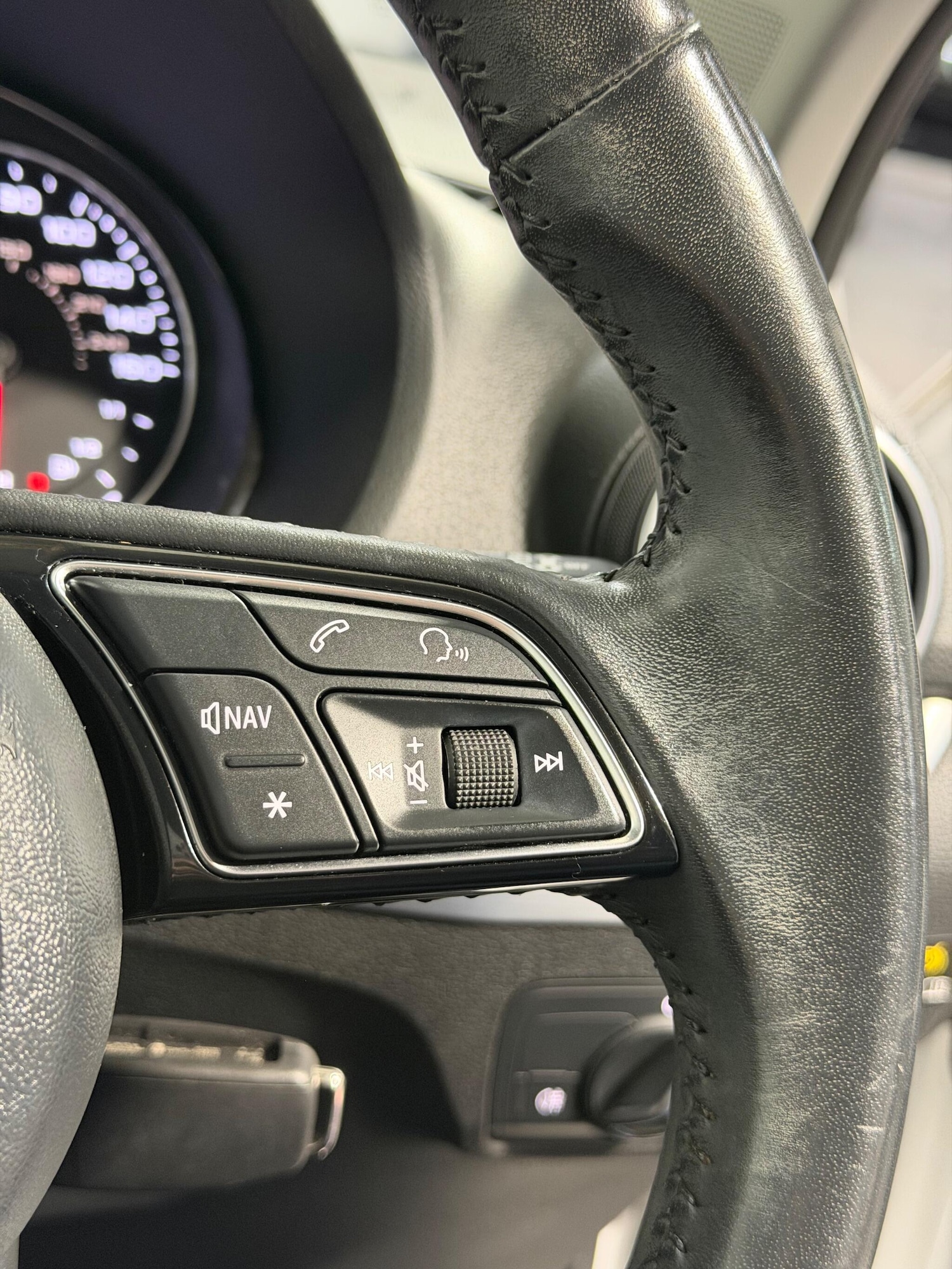 Used Audi Q2 2018 for sale - 76886576: Photo 32