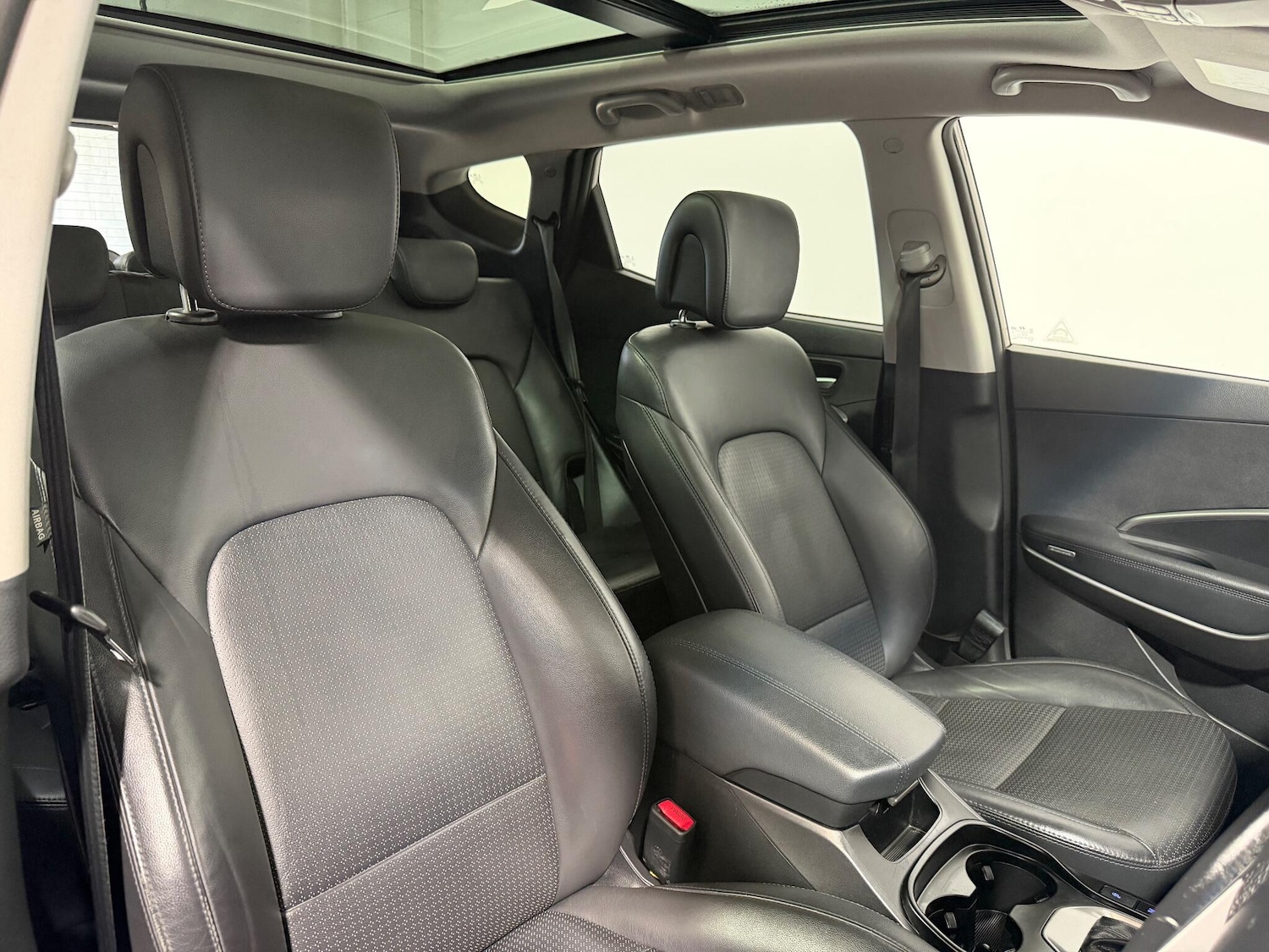 Used Hyundai Santa Fe 2014 for sale - 76620397: Photo 15