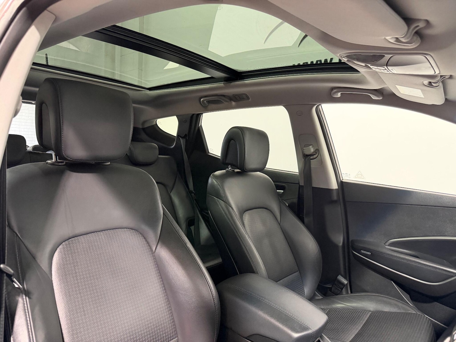 Used Hyundai Santa Fe 2014 for sale - 76620397: Photo 16