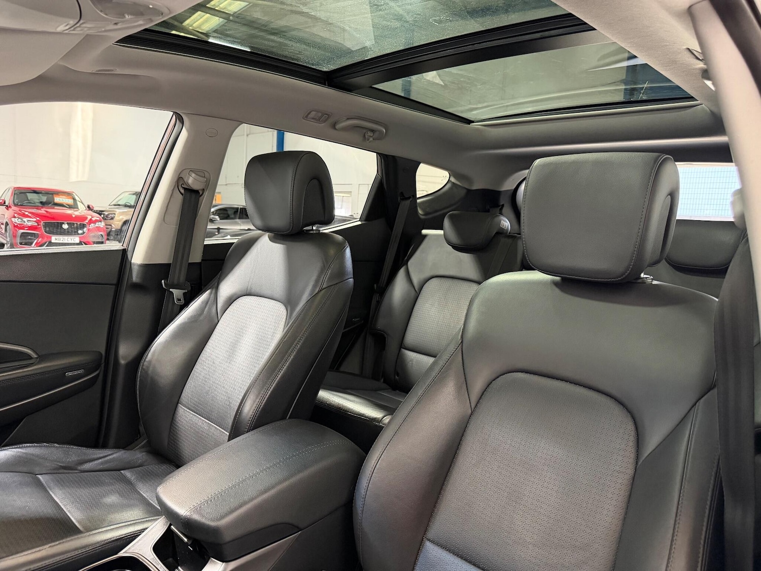 Used Hyundai Santa Fe 2014 for sale - 76620397: Photo 18