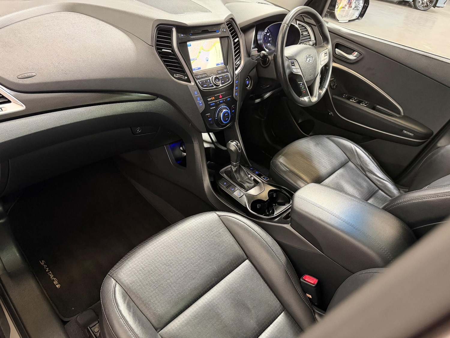 Used Hyundai Santa Fe 2014 for sale - 76620397: Photo 19