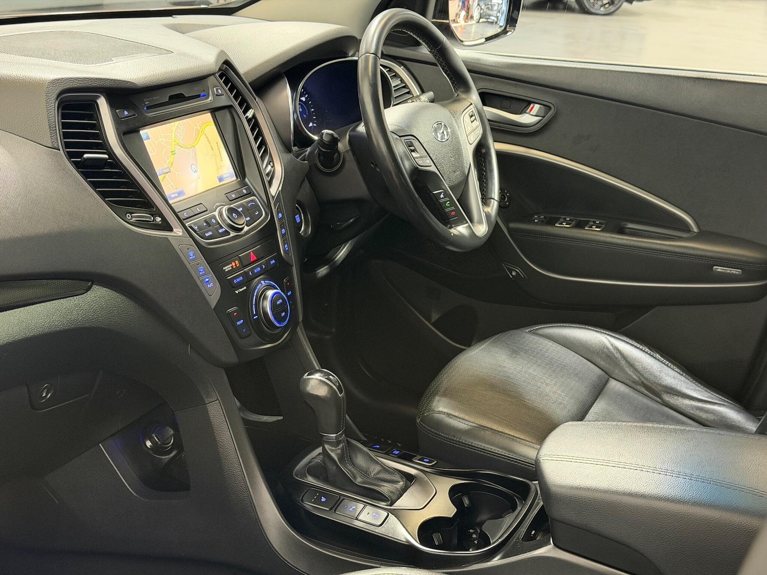 Used Hyundai Santa Fe 2014 for sale - 76620397: Photo 20