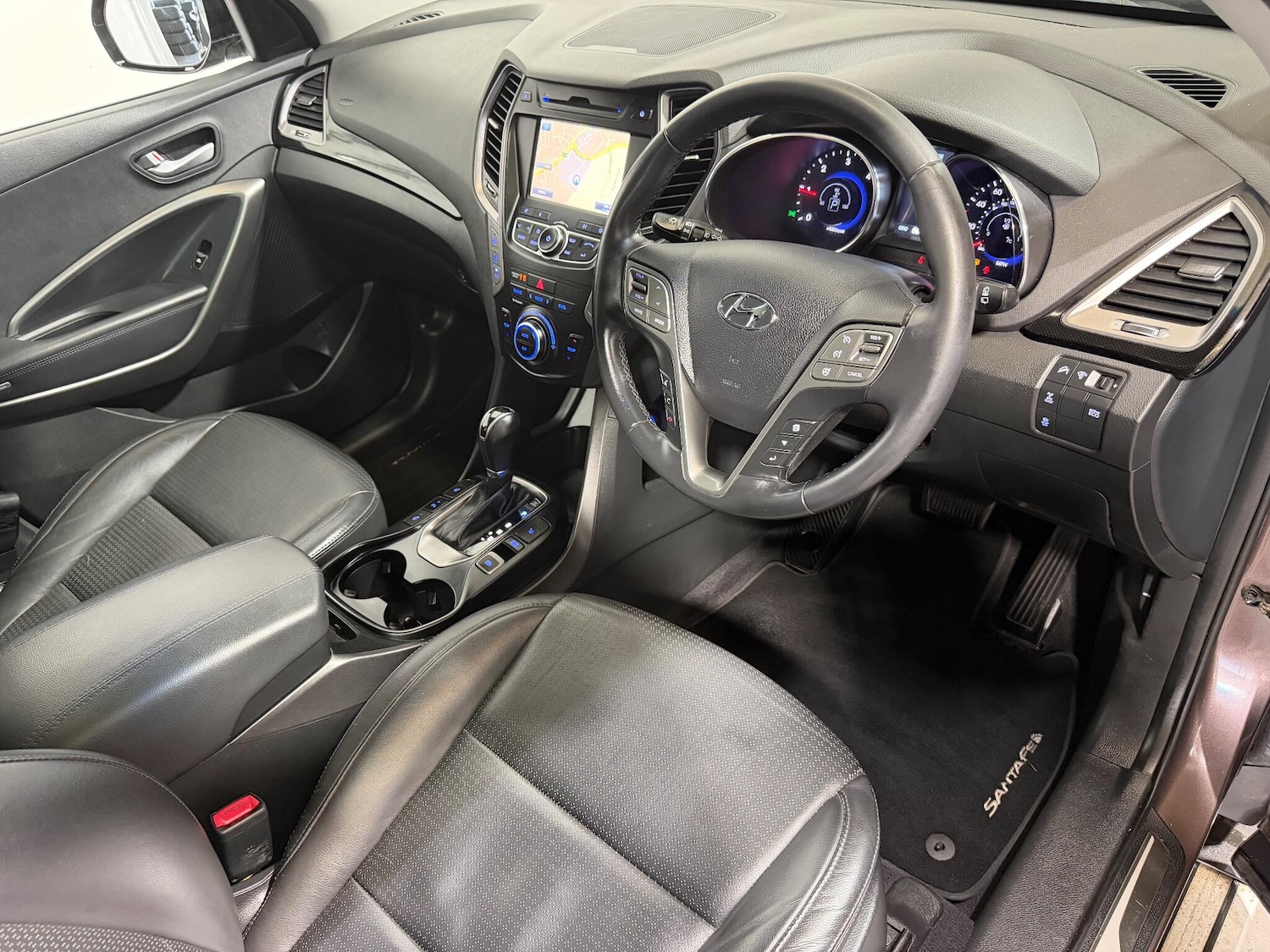 Used Hyundai Santa Fe 2014 for sale - 76620397: Photo 4