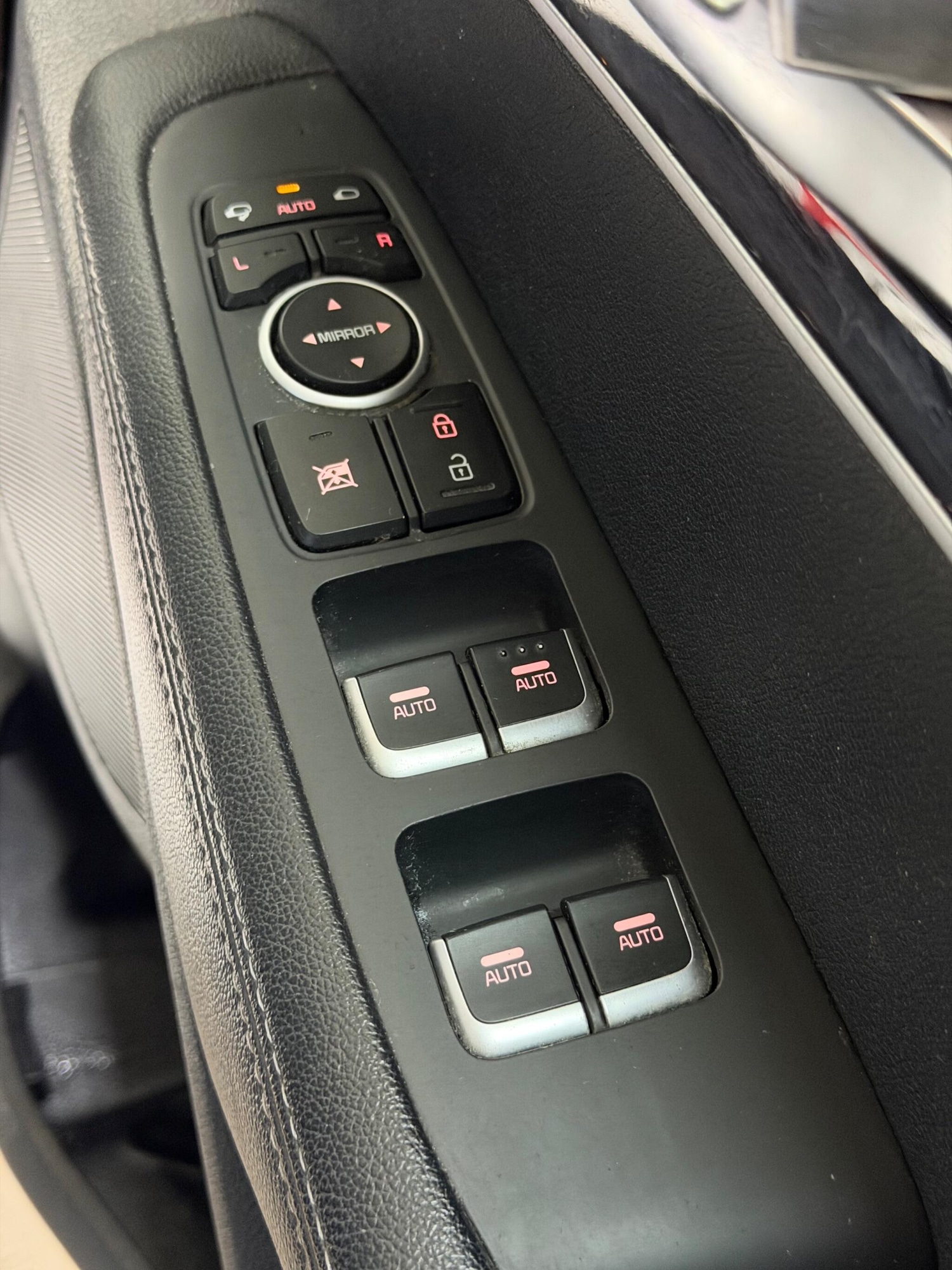 Used Kia Sorento 2017 for sale - 77238403: Photo 28