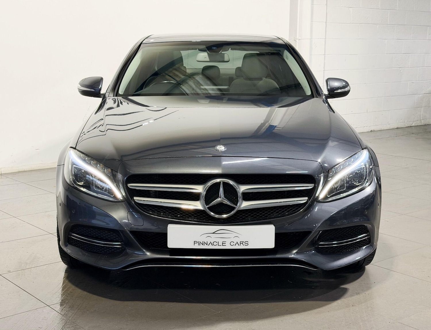 Used Mercedes-Benz C Class 2015 for sale - 76423988: Photo 2