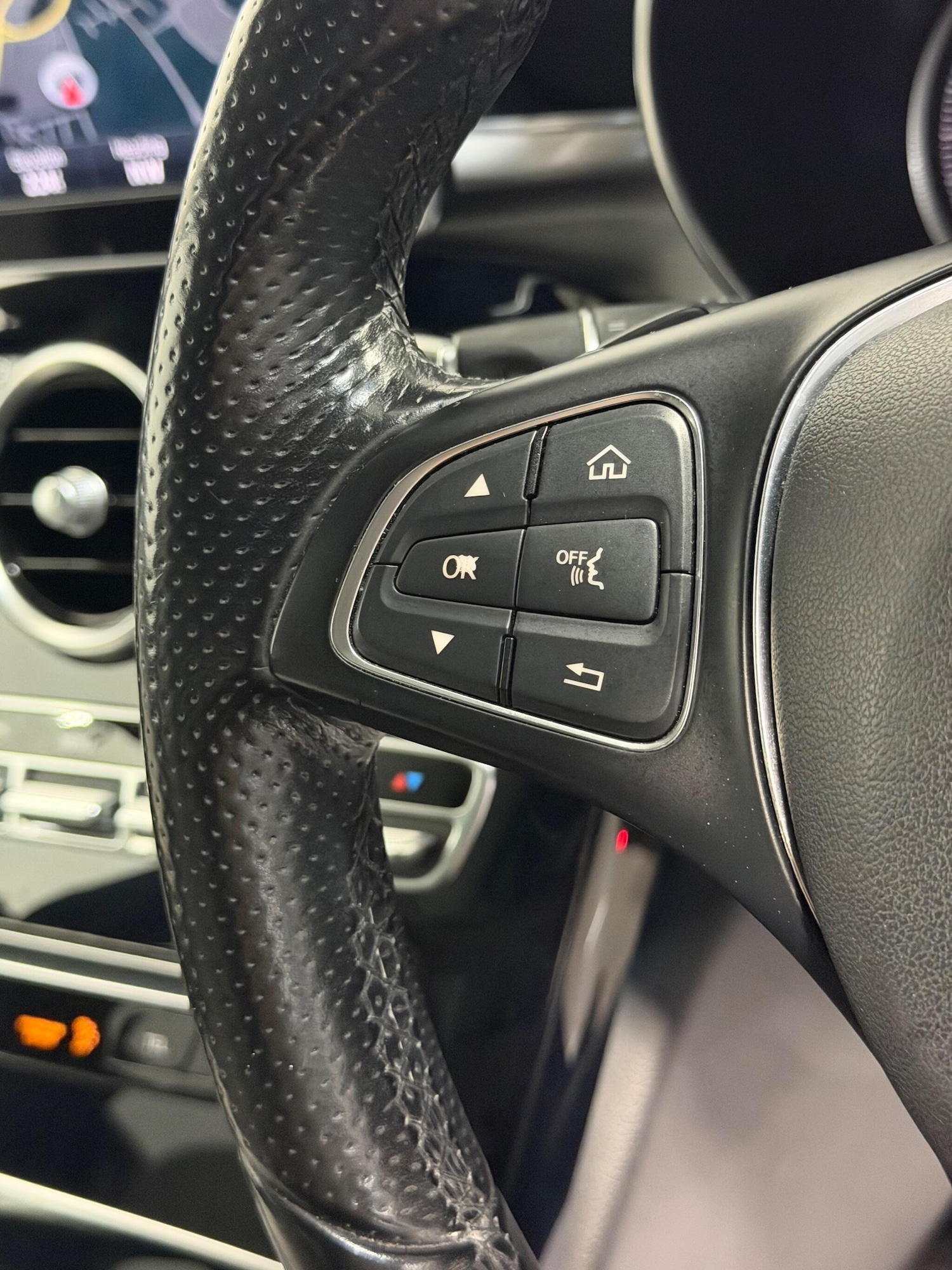 Used Mercedes-Benz C Class 2015 for sale - 76423988: Photo 30