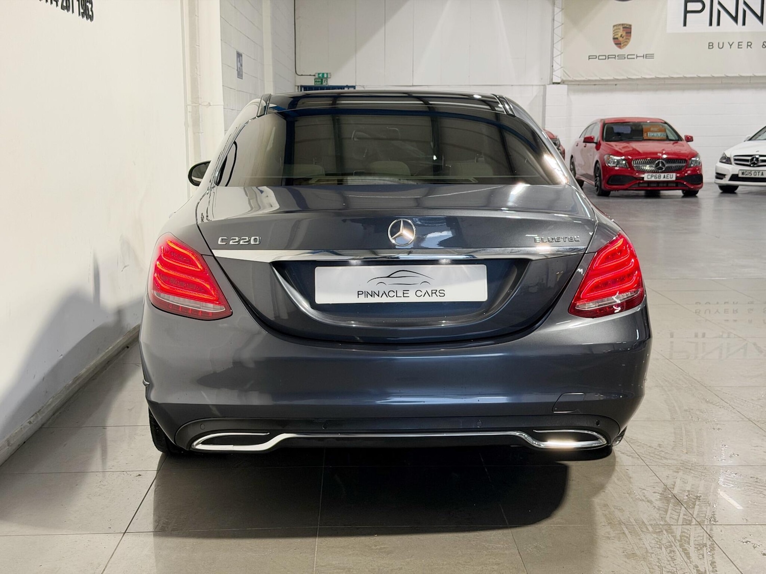 Used Mercedes-Benz C Class 2015 for sale - 76423988: Photo 8