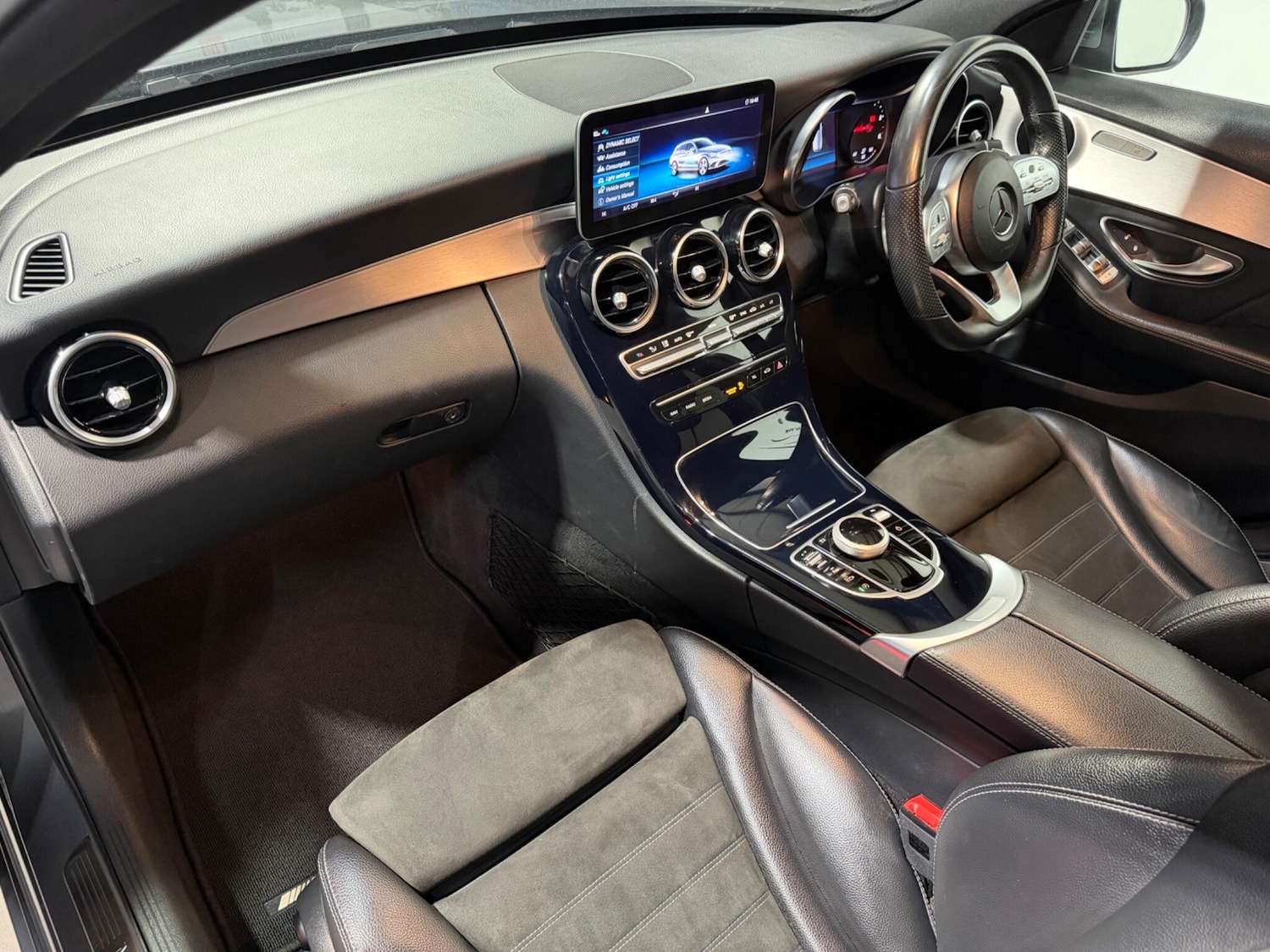 Used Mercedes-Benz C Class 2019 for sale - 77883232: Photo 20