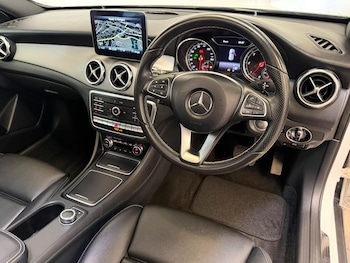 Used Mercedes-Benz GLA 2018 for sale - 79049386: Photo