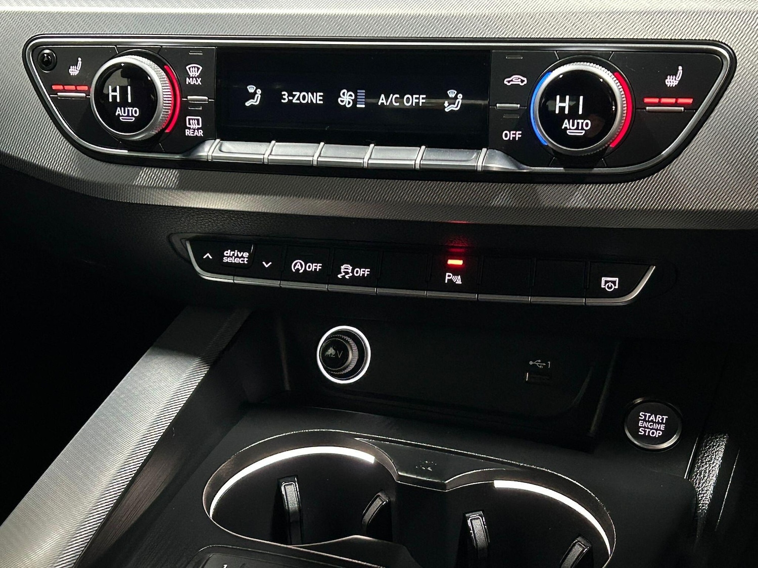 Used Audi A4 2017 for sale - 77156111: Photo 26