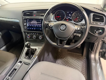 Used Volkswagen Golf 2018 for sale - 79496113: Photo
