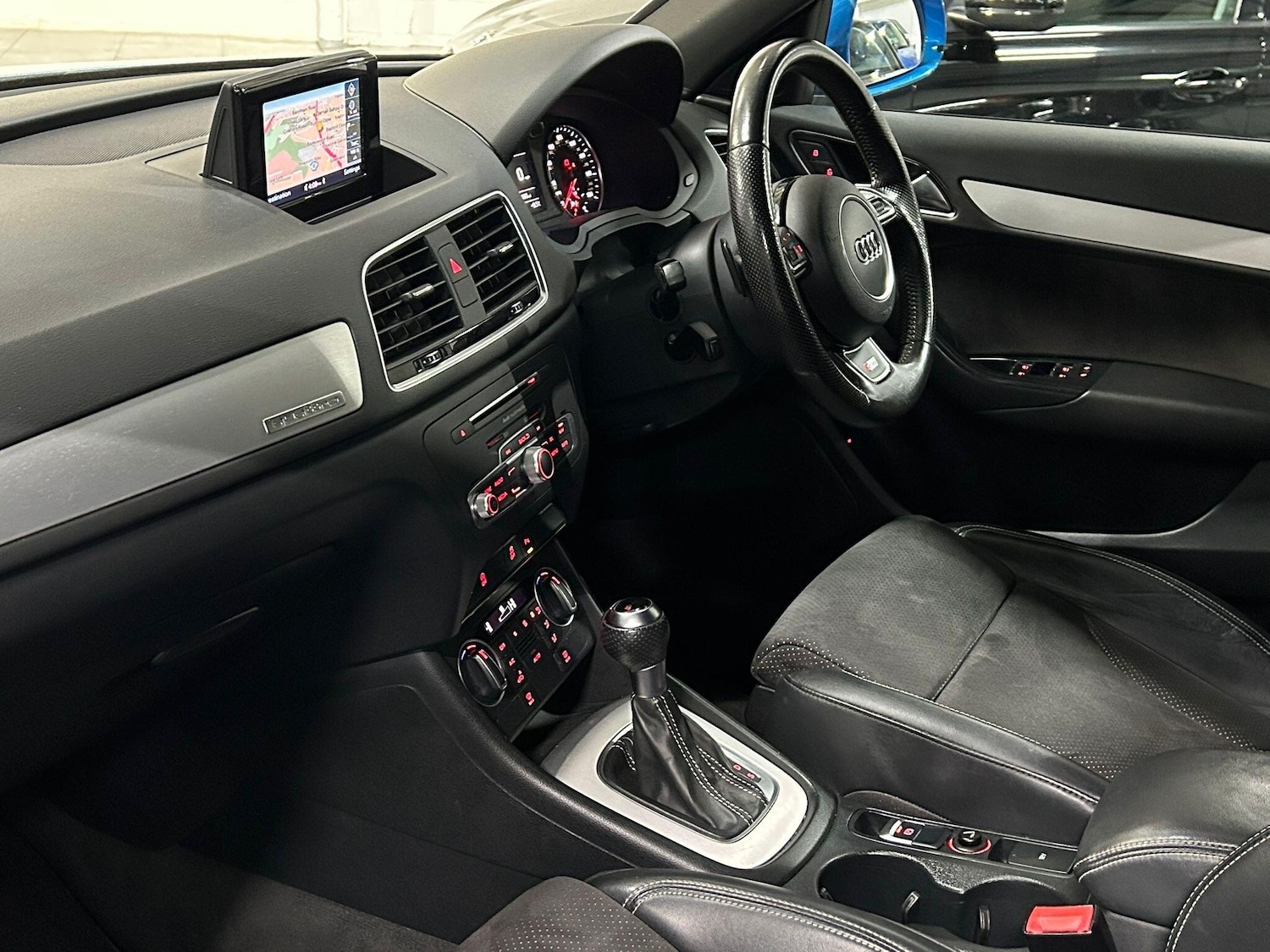 Used Audi Q3 2015 for sale - 77266979: Photo 16