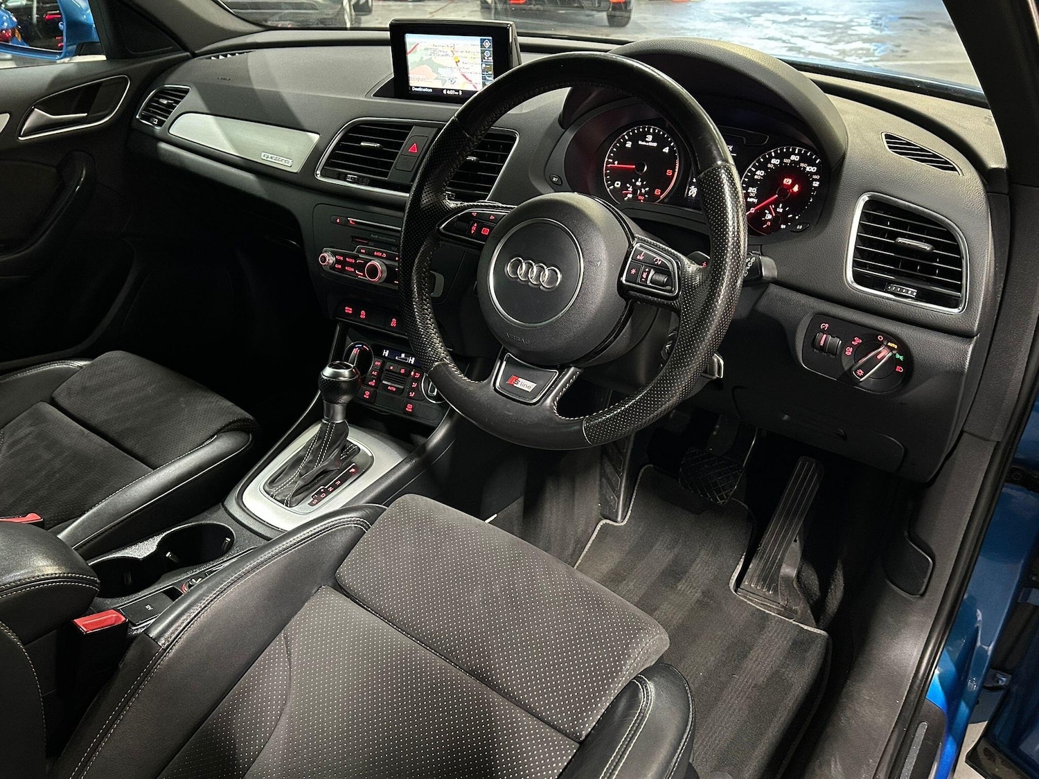 Used Audi Q3 2015 for sale - 77266979: Photo 4