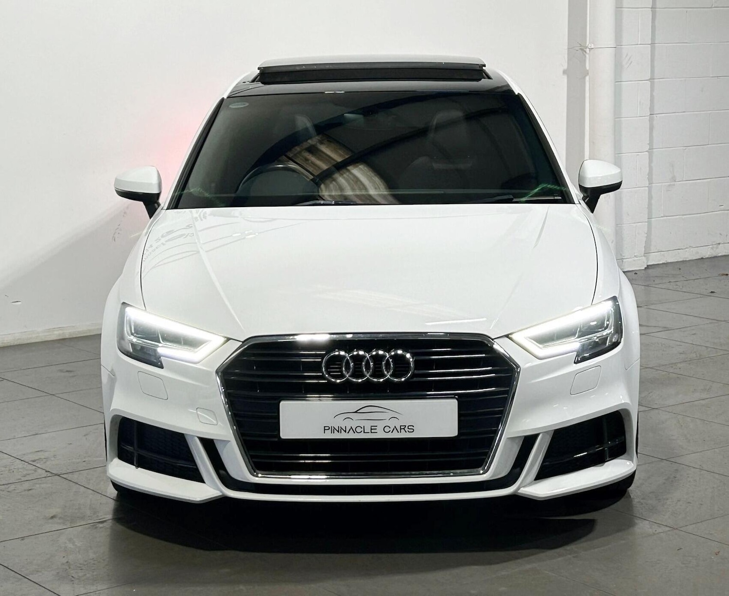 Used Audi A3 2017 for sale - 77237988: Photo 2