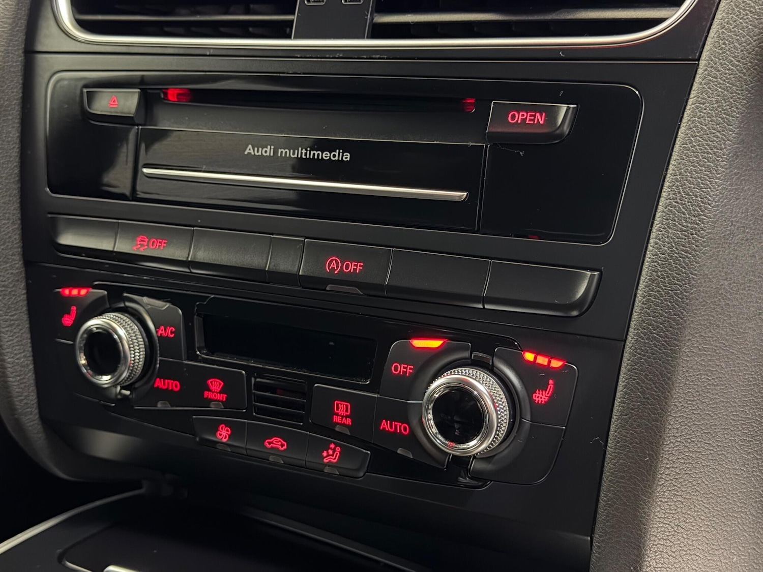 Used Audi A4 2015 for sale - 77015225: Photo 27