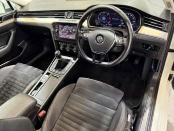Used Volkswagen Passat 2019 for sale - 74798473: Photo