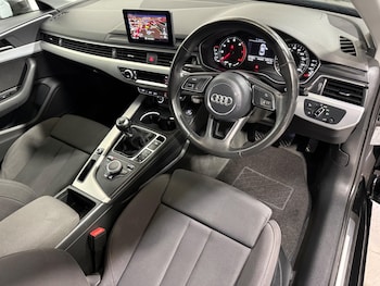 Used Audi A4 2017 for sale - 76295230: Photo