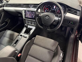 Used Volkswagen Passat 2018 for sale - 79590475: Photo