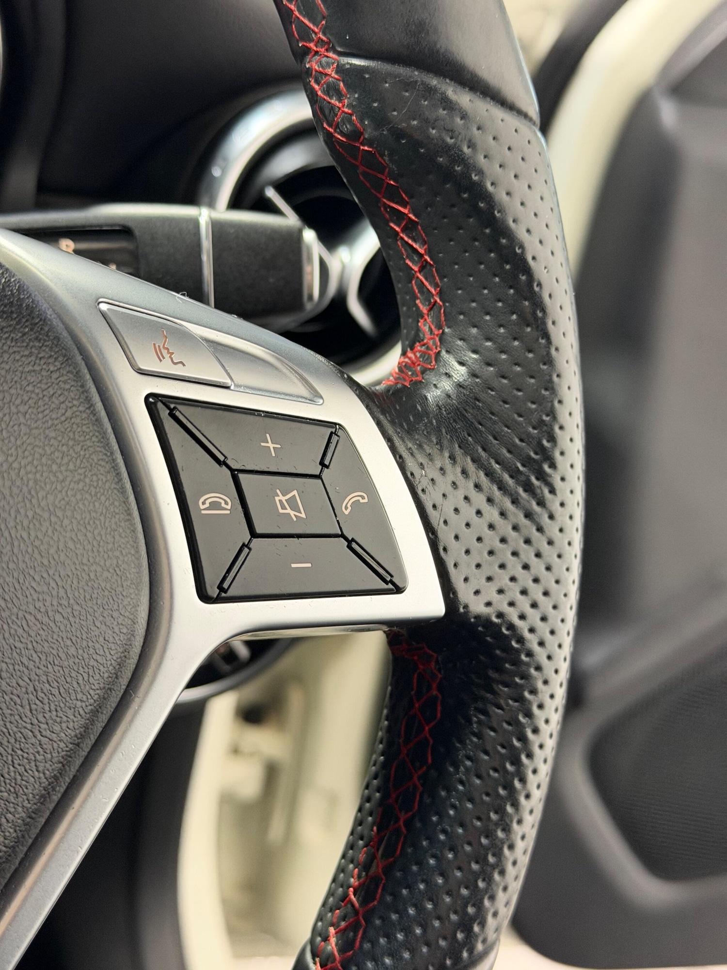 Used Mercedes-Benz GLA 2014 for sale - 77203690: Photo 31